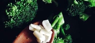 Sote de broccoli cu usturoi