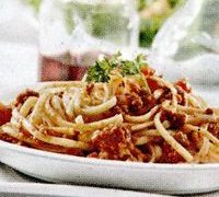 Spaghete bolognese cu sunca