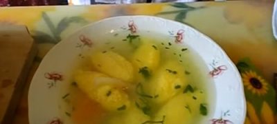 Supă cu găluşte din cartofi
