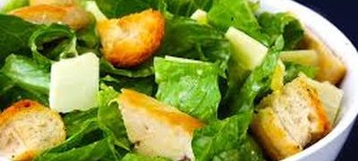 Salată Caesar dietetică