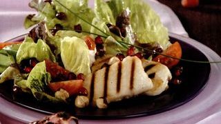 Salată dulce-acrisoară cu carne de rată