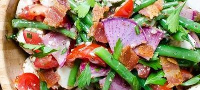 Salata de fasole verde cu bacon