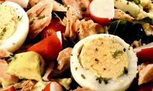 Salata de oua cu stafide