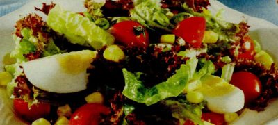 Salata verde cu peste marinat