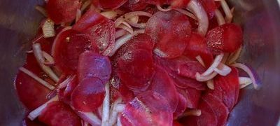Salata de sfecla rosie cu lamaie