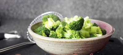 Crema de broccoli si avocado